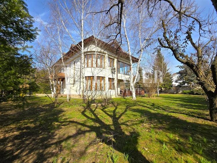 Vila individuala cu piscina - 1