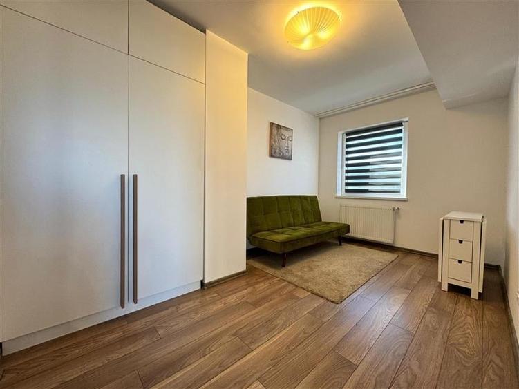 Apartament 3 camere, terasa 47 mp, zona Tractorul, Brasov - 12