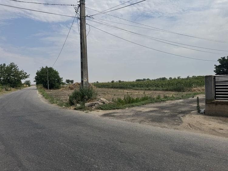 Teren intravilan in Corabia cu deschidere la doua strazi - 3