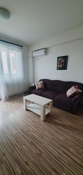 Inchiriez garsin Militari Residence - 2