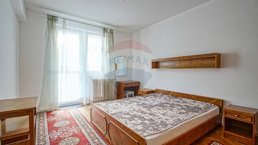 Apartament cu 3 camere de inchiriat in zona Centrul Civic - 1