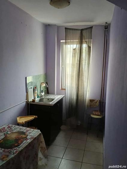 vand apartament cu 2 camere etaj 3 anvelopat exterior si renovat plata se poate face si in rate - 4