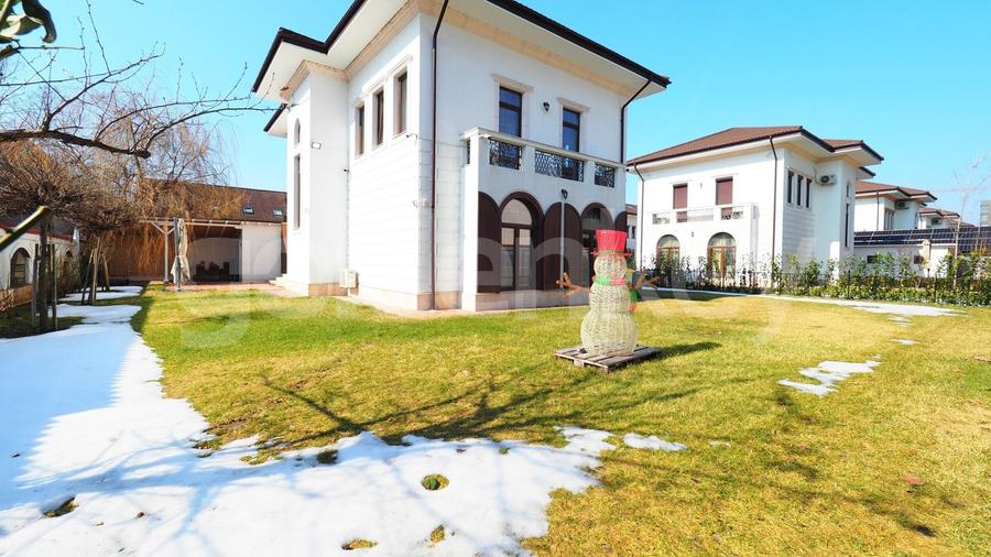 Vila cu finisaje moderne in complex rezidential - 1