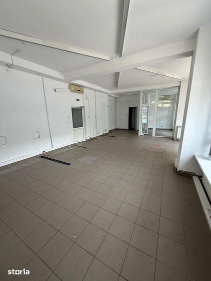 Spațiu comercial, de 100 mp, în Centrul Civic