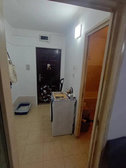 Garsonieră nedecomandată în Girocului