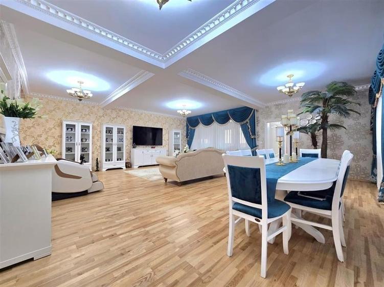 Casă individuală cu 7 camere cu Piscina în Oncea