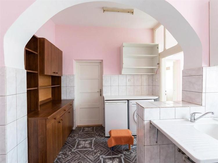 Casă cu 4 camere cu Teren 496 Mp în Iosia