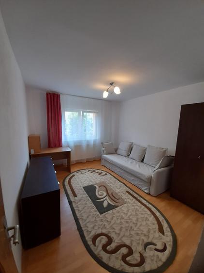 Garsonieră decomandată în Astra