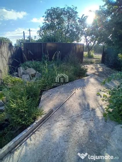 Casă cu 4 camere cu Teren 700 Mp în Dealu Viei