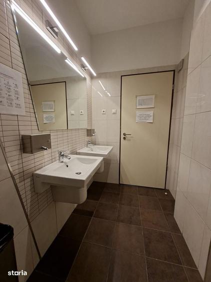 Spațiu comercial, de 77 mp, în Central
