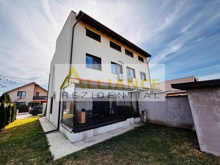 Casă individuală cu 4 camere cu Canalizare în Berceni