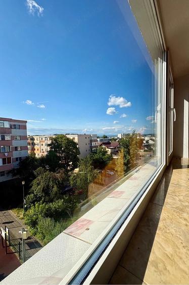 Apartament cu 2 camere decomandat în Dacia