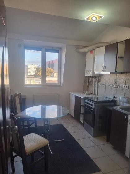 Apartament cu 2 camere, DECOMANDAT, zona Centru-Palas Campus - 1