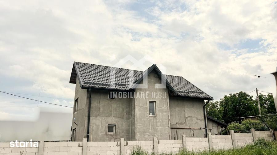 Casă cu 3 camere cu Teren 500 Mp în Jucu