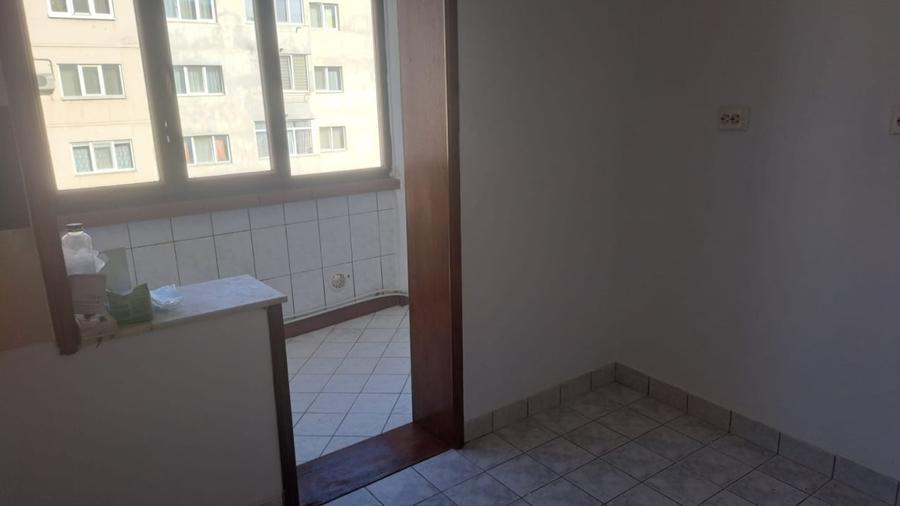 Apartament cu 3 camere decomandat în Gării