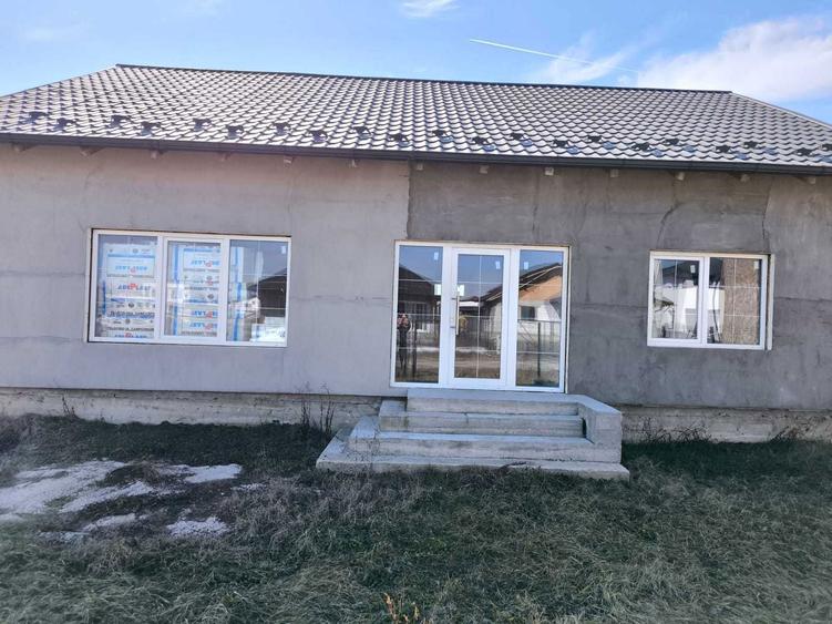 De vanzare casa cu 3 camere ,terasa de 25 metri patrati si gradina - 7