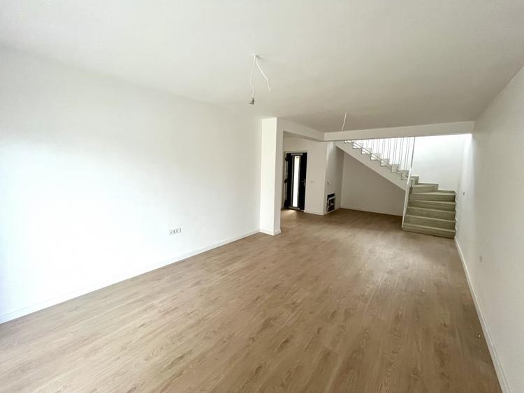 Finalizata, Casa Individuala, Asfalt - 1