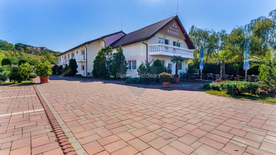 Pensiune cu 16 camere de vanzare, potential investitie,COMISION 0