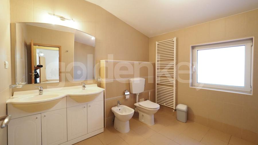 Vilă cu 5 camere | 2 garaje | 350mp gradina - 12