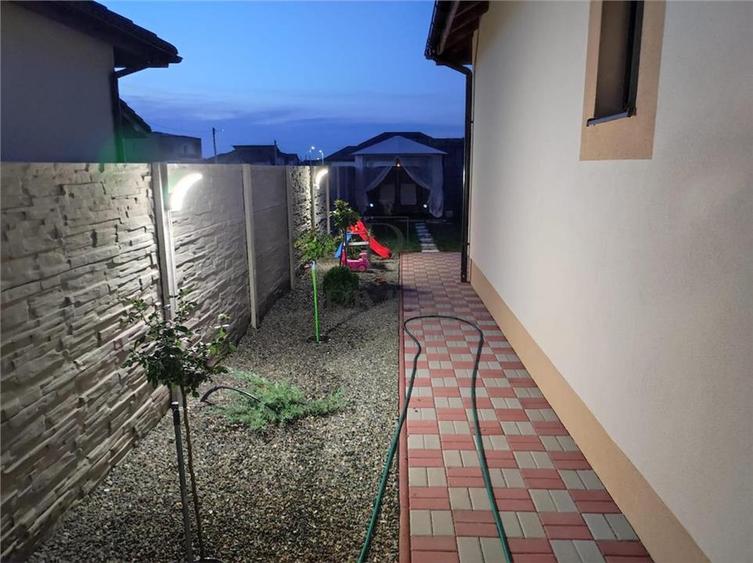 Duplex pe parter - bucatarie mobilata- toate utilitatile. - 4