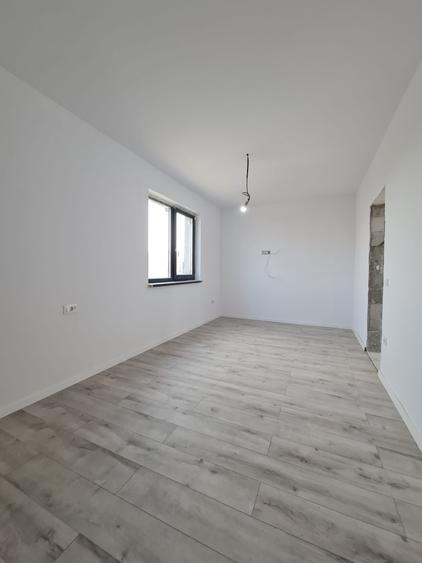 Case Cubiste in Faza de Executie Arhitectura Moderna, Teren Generos, Utilitati - 7