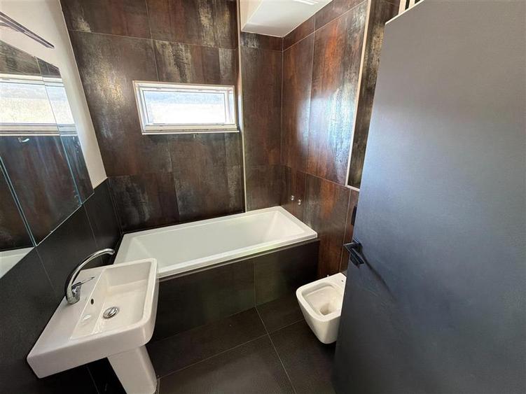 Apartament cu 3  camere in zona Copoului, Str. Fundac Ursulea - 7