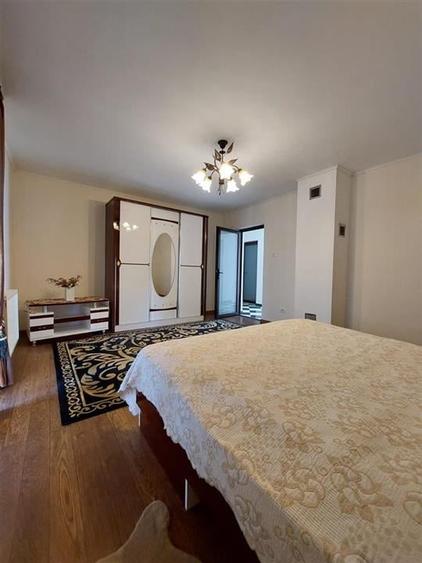 Vila de vanzare P+1 si  4200 mp teren in Com Livezi - 10