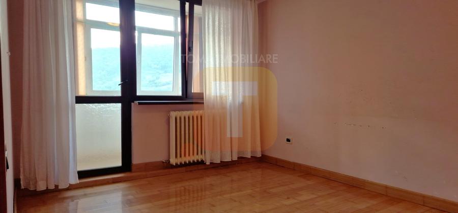 Apartament 4 camere – Mihai Viteazu, Piatra Neamț | Etaj 7/10, vedere panoramică - 7