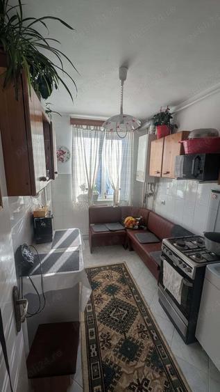 Vand apartament 2 camere One?ti, schimb cu casa in jurul mun. Onesti ! - 5