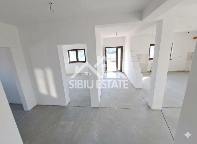 Casa noua 5 camere, curte mare - 5