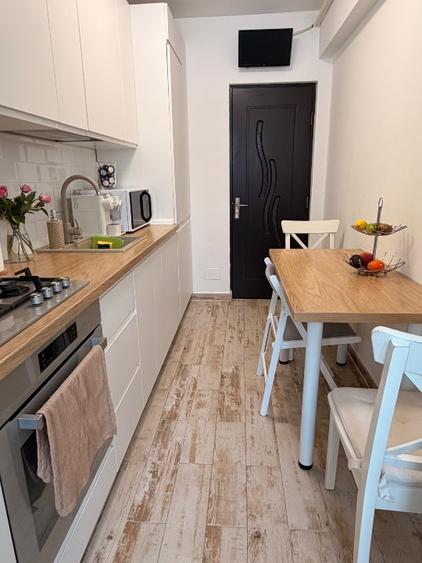 Vând apartament 2 camere  - 4