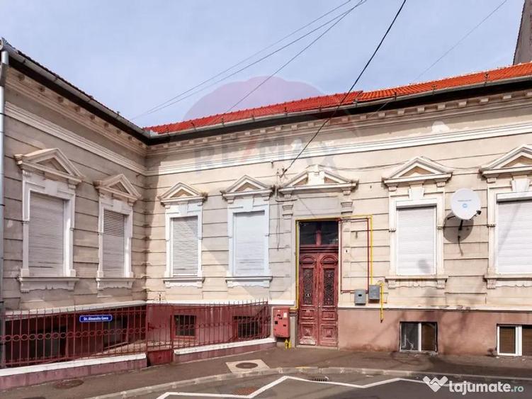 Apartament 4 camere spa?ioase, curte, zona Piata Catedralei - 3