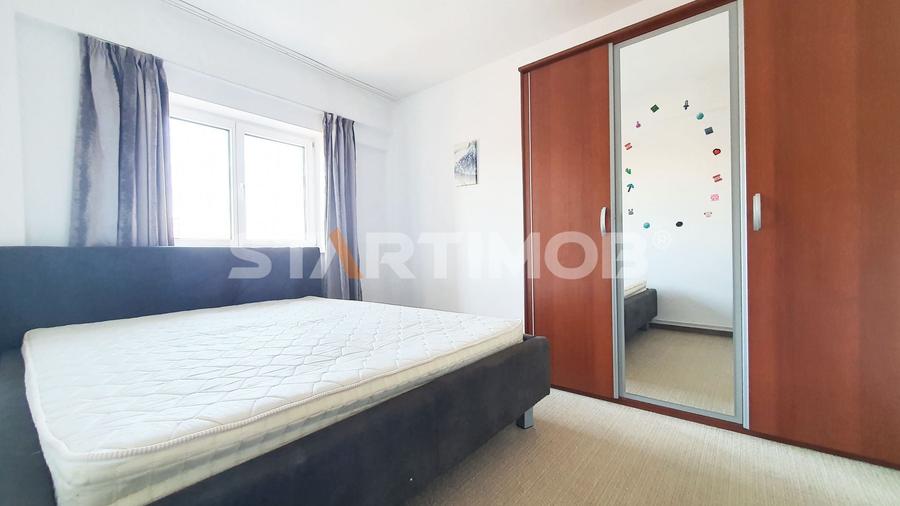 Apartament cu 3 camere decomandat în 13 Decembrie