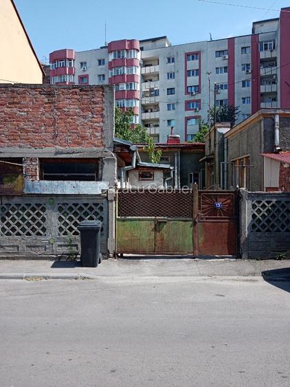 Vand/Schimb ,casa caramida  ,6 camere. Vand/Schimb ,casa caramida  ,6 camere.