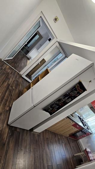 Apartament cu 3 camere semidecomandat în Tomis Nord