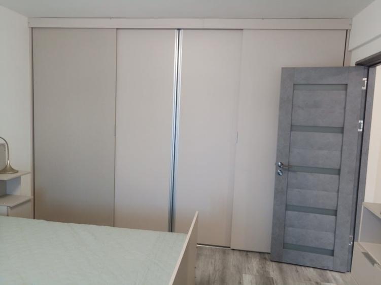 Apartament 2 camere,49 Mp La Cheie,Dambul Rotund ,propietar comision 0 - 4