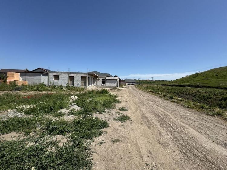 Valul lui Traian - teren intravilan 309 mp 13 m deschidere - 4