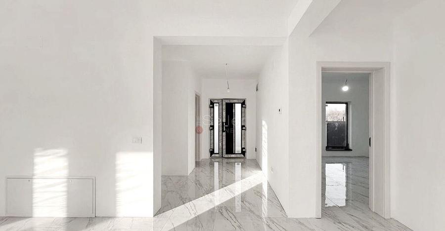 Curte Generoasa Compartimentare Practica - 16