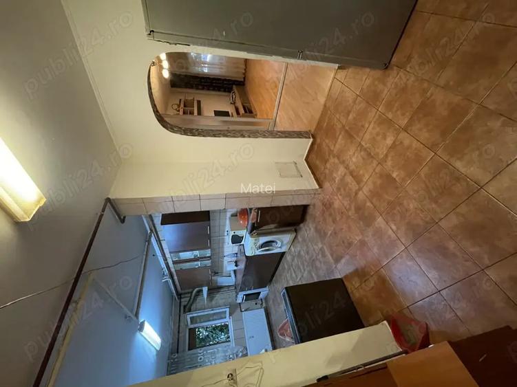 Particular De vanzare apartament de 2 camere Strada Glicinelor nr 8 Particular De vanzare apartament de 2 camere Strada Glicinelor nr 8