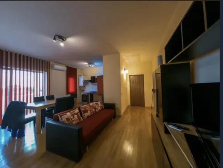 Apartament cu 2 camere decomandat în Lipovei