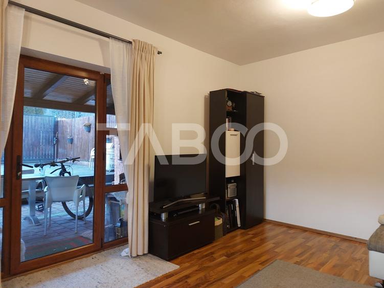 Duplex de vanzare P+M 100 mpu 4 camere curte libera 110 mp Cisnadie - 14