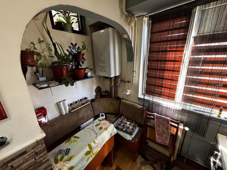 Apartament 2 camere Cartier Ostroveni zona Piata - 10