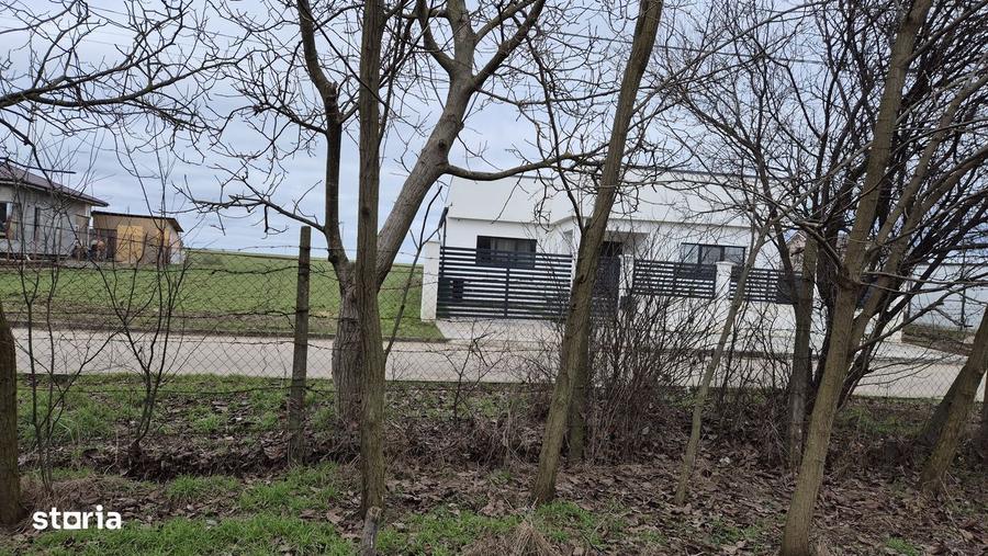 Cumpana teren intravilan la intrare in Cumpana - 1