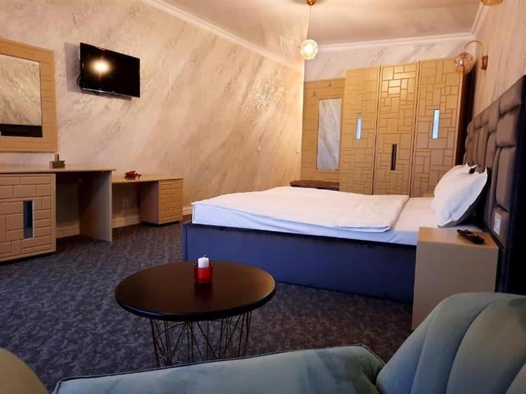 Domeniu turistic, zona pitoreasca, priveliste, aer curat, conditii speciale - 38