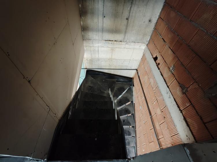 De închiriat! Excelent pentru birou,Cabinet medical  etc. - 2