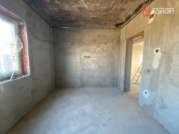 Casa tip triplex cu 4 camere de vanzare in Sanandrei - 7