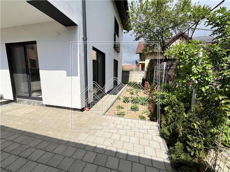 Casa de vanzare in Sibiu - noua, individuala, teren 335 mp - zona buna - 4