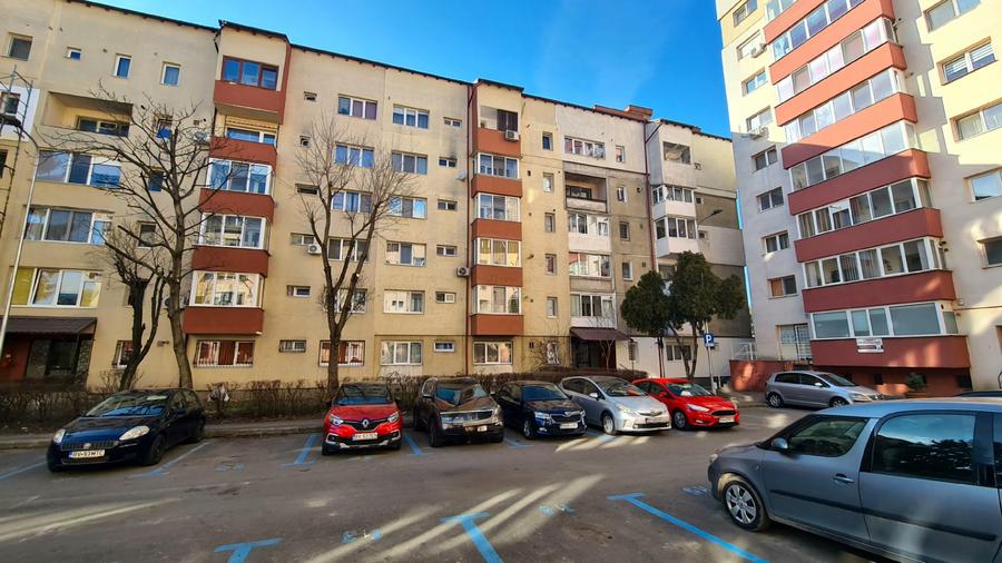 APARTAMENT SEMIDECOMANDAT - B-dul Garii - 13
