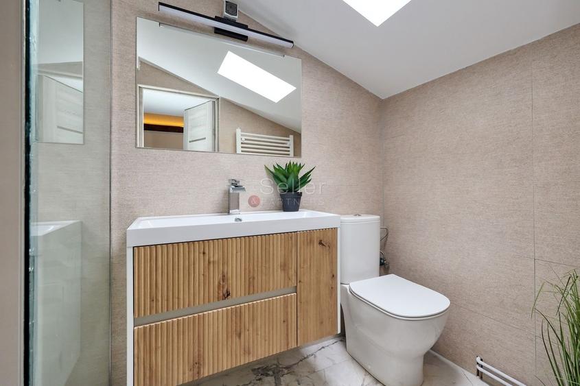 Proximitate imediata fata de Castelul Bran - 18