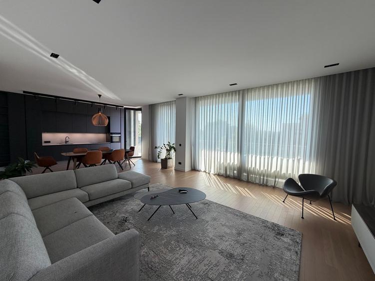 Apartament cu 3 camere decomandat în Floreasca